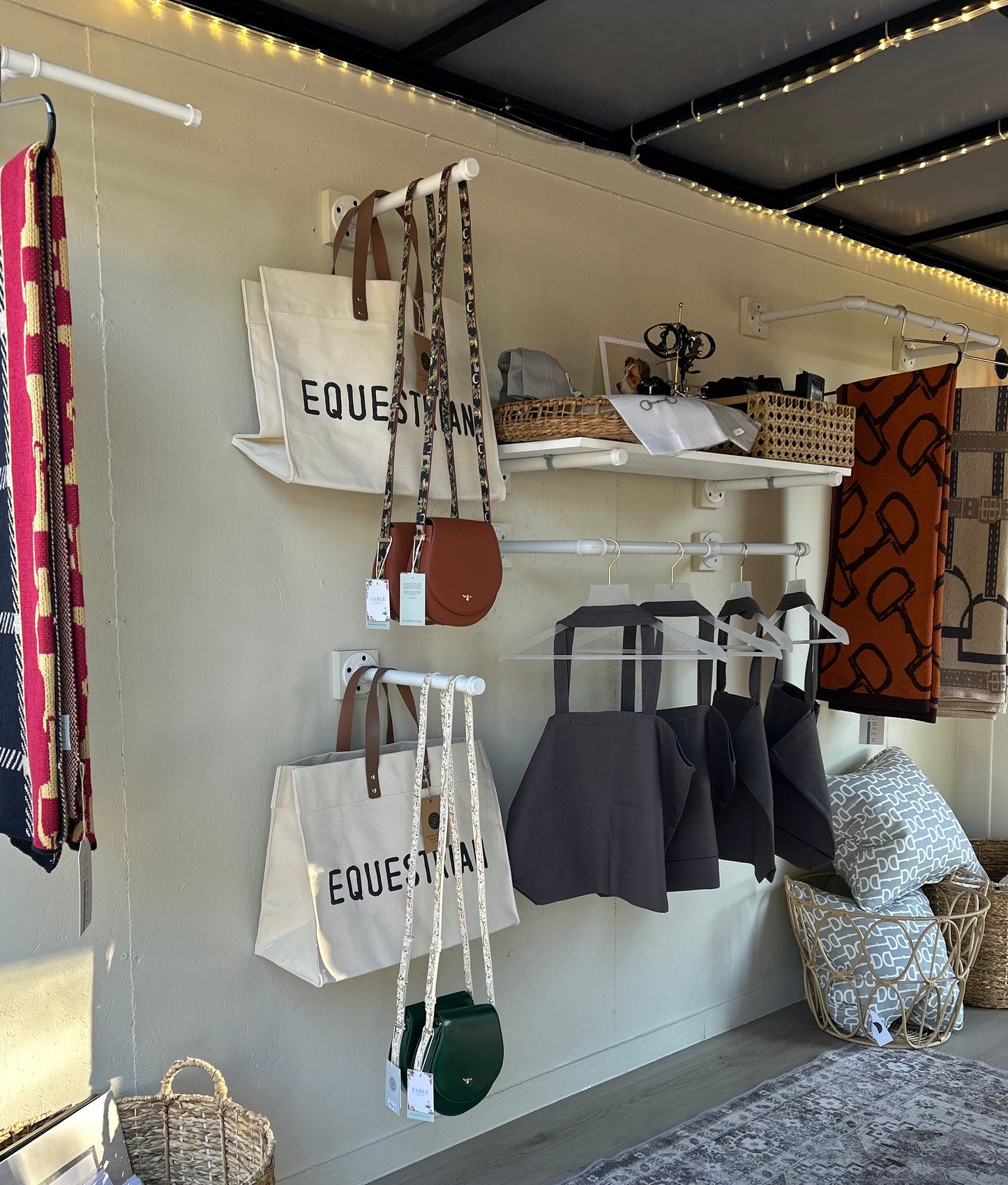 EQUESTRIAN Canvas Tote